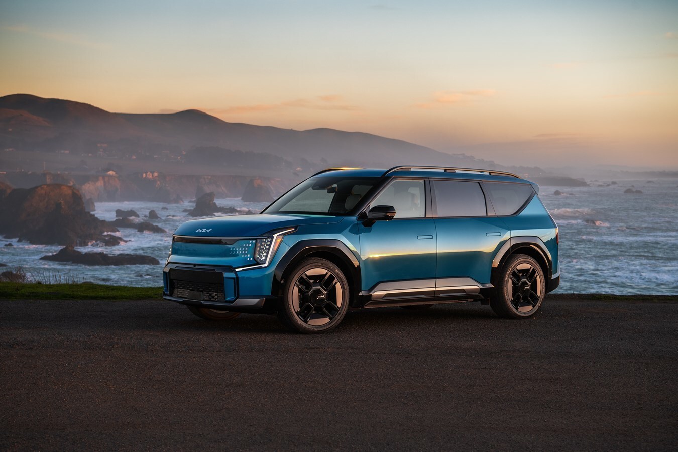 The Kia EV9 three-row SUV has been named "Electric Vehicle of Texas" at the 2024 TAWA Auto Roundup, adding to its accolades in the Performance SUV, Mid-size CUV, and Electric Vehicle categories.