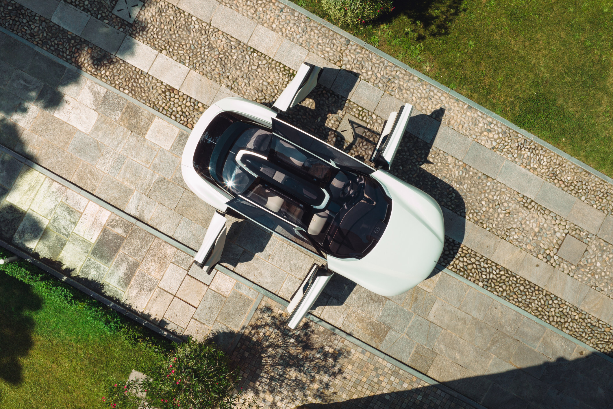 Automobili Pininfarina's award-winning PURA Vision electric Luxury Utility Vehicle debuts at Concorso d’Eleganza Villa d’Este, showcasing innovative design and technology on May 24-26, 2024.