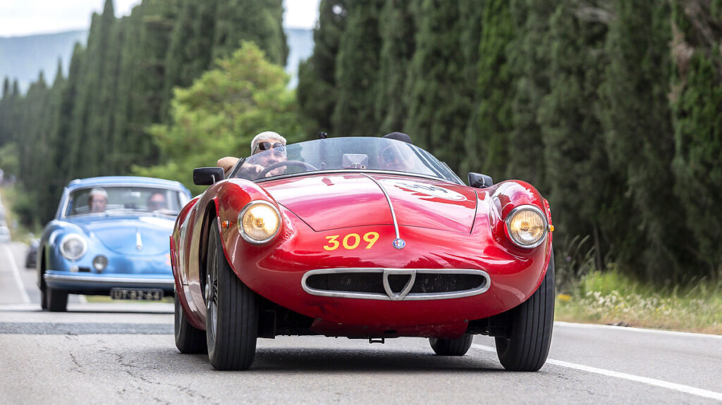 Stage 3 of the 1000 Miglia, "the most beautiful race in the world," took racers from Viareggio to Rome. The journey included stops in Lucca, Pontedera, and Ronciglione, ending with a grand arrival in Rome's Via Veneto.