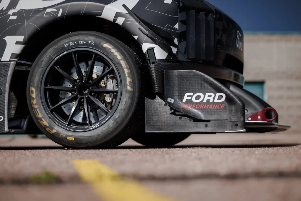 Ford Performance's F-150 Lightning SuperTruck EV heads to Pikes Peak with record-holder Romain Dumas, advancing electric powertrain tech with cutting-edge aerodynamics.