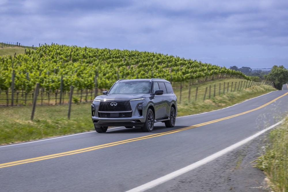 Experience the pinnacle of luxury with the 2025 INFINITI QX80: arriving in the US with groundbreaking design, advanced technology, and unmatched comfort.