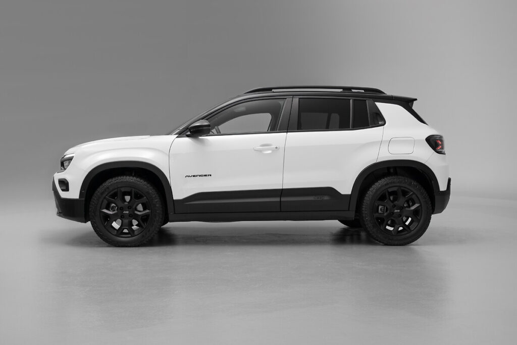 The Jeep® Avenger, European Car of the Year 2023, has reached 100,000 orders since its late 2022 launch, highlighting its popularity in the B-SUV segment with advanced technology and iconic Jeep design.