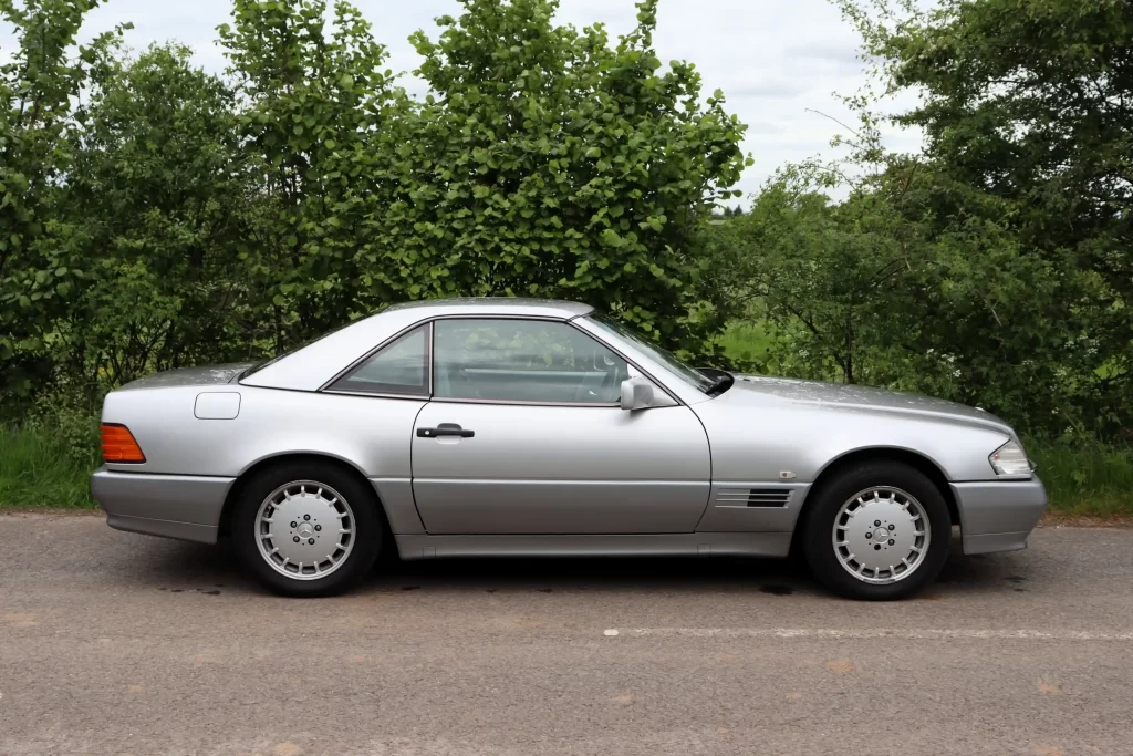 Sir Stirling Moss' 1992 Mercedes 500SL, with 89,000 miles and a guide price of £12,000, is for sale. Own a piece of F1 legend's history at H&H Classics auction on 19 June.