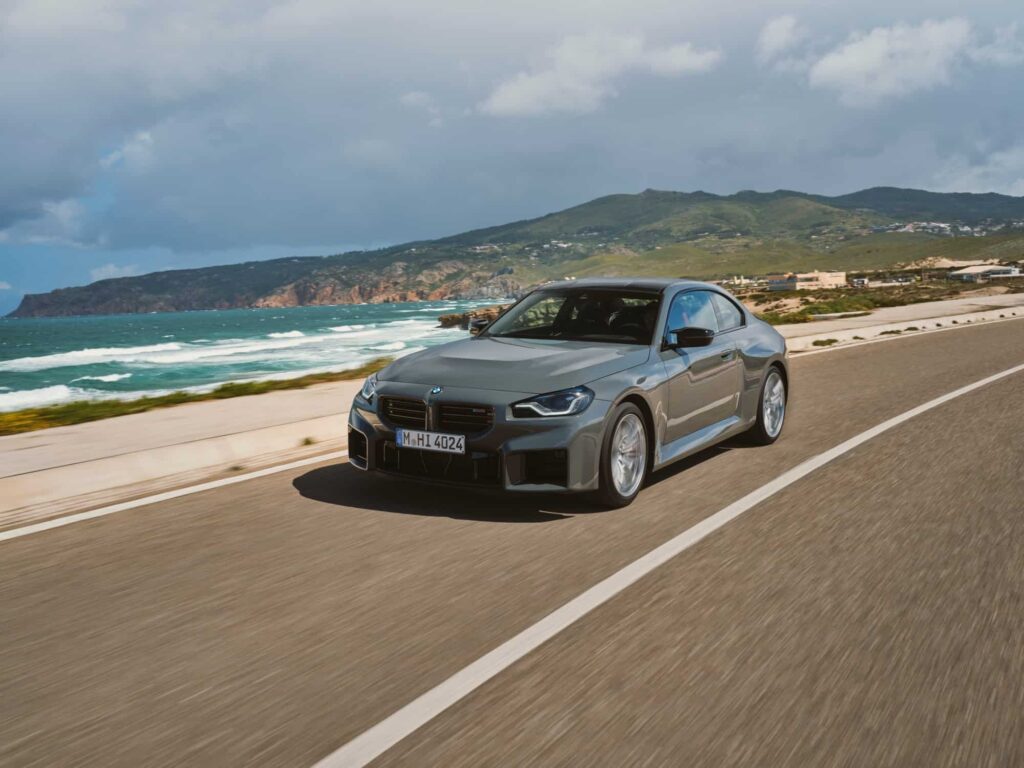 The new BMW M2 raises the bar for compact high-performance sports cars with more power, striking design, enhanced features, and advanced digitalization for an exhilarating driving experience.