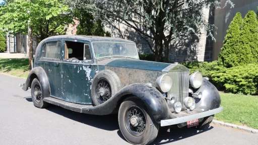 A 1938 Rolls-Royce Phantom III in disrepair is up for sale at £26,000. Hidden since 1973, it's a perfect restoration project for vintage car enthusiasts.