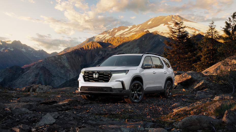 The 2025 Honda Pilot SUV earns the IIHS TOP SAFETY PICK+ rating, excelling in crashworthiness, pedestrian front crash prevention, and headlight performance with enhanced safety features.