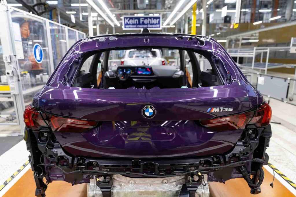 BMW Group Plant Leipzig starts production of the fourth-generation BMW 1 Series. The BMW 120 in Alpine White offers 6.0-5.3 l/100 km fuel consumption and 135-121 g/km CO2 emissions.