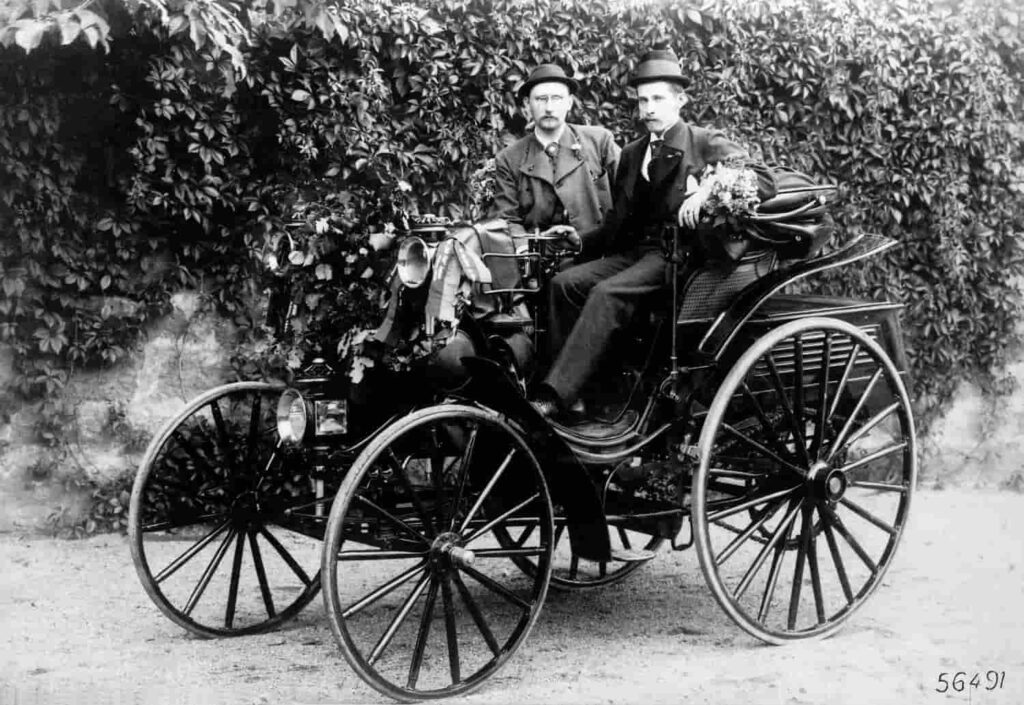 The Mercedes-Benz Museum's "Close-up" series features the 1893 Benz Victoria and Baron Theodor von Liebieg's 1,000-kilometer journey in 1894, showcasing revolutionary steering technology.