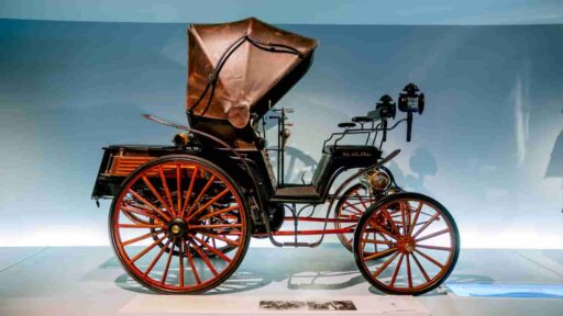 The Mercedes-Benz Museum's "Close-up" series features the 1893 Benz Victoria and Baron Theodor von Liebieg's 1,000-kilometer journey in 1894, showcasing revolutionary steering technology.