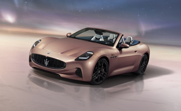 Maserati debuts the MC20 Icona and MC20 Leggenda at the 2024 Goodwood Festival of Speed, alongside the MC20 Cielo Fuoriserie and MC12 Versione Corse, celebrating its rich racing heritage.