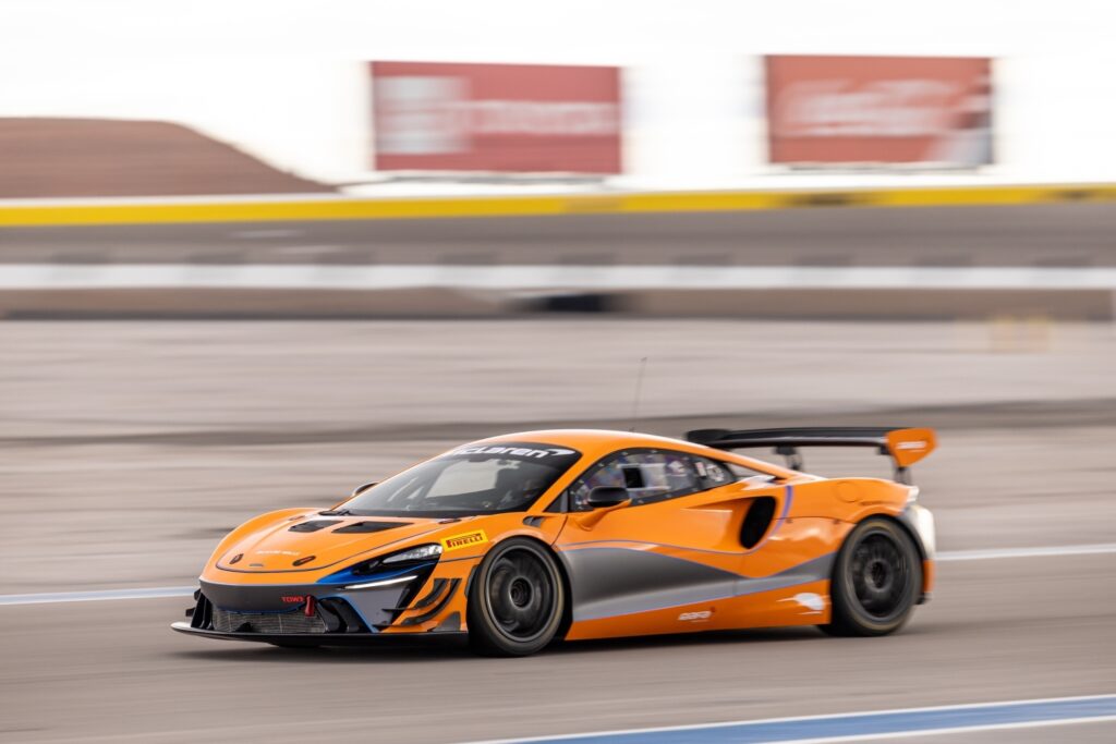 McLaren Automotive announces the 2025 McLaren Trophy America championship, featuring ten rounds at iconic venues and showcasing high-performance Artura Trophy race cars.