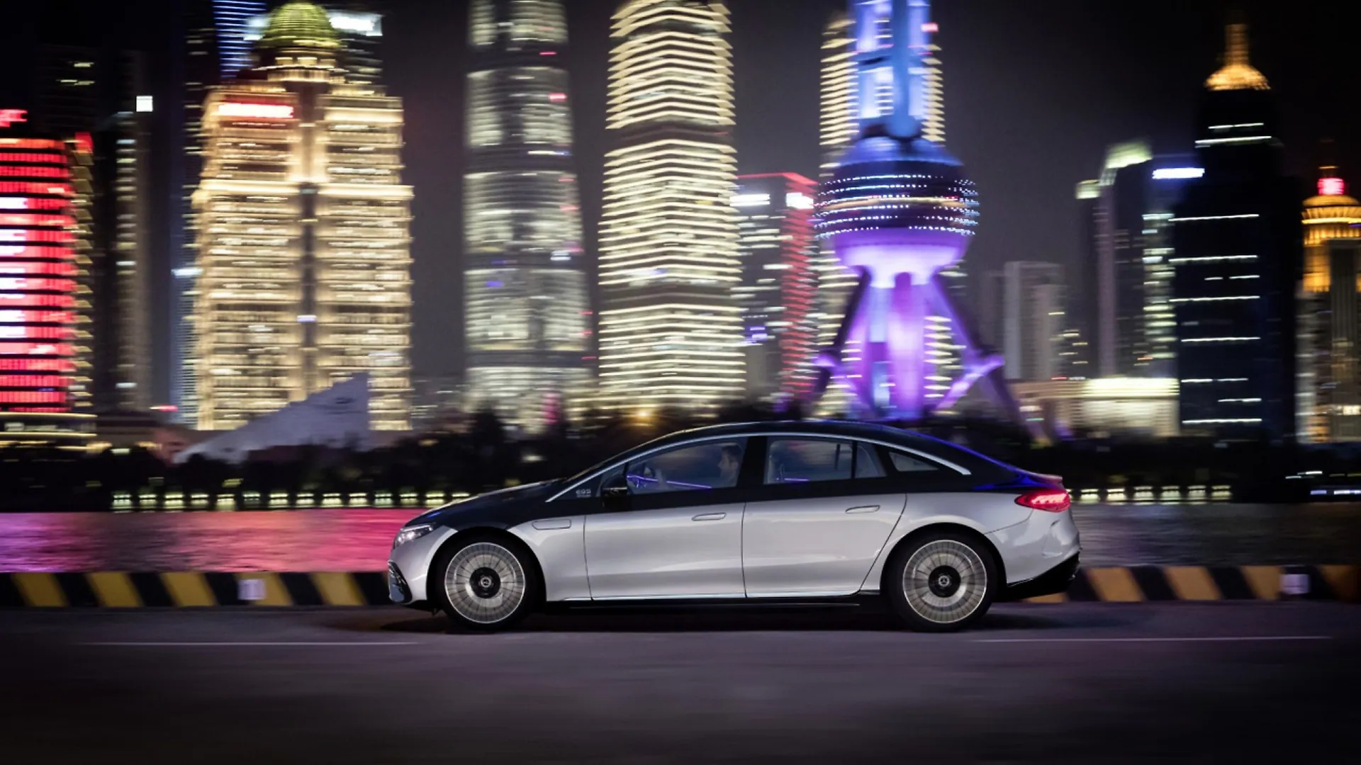 Mercedes-Benz issues its first Green Auto Loan ABS in China with a 1.87% annual coupon, funding BEV retail loans and expanding its sustainable finance strategy under Ambition 2039.