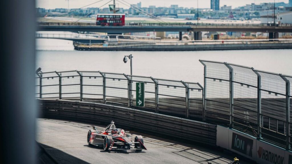 A road trip from Zurich to the Formula E finale in London showcased the Porsche Taycan's exceptional electric performance and efficiency, covering over 2,000 km with minimal charging stops.