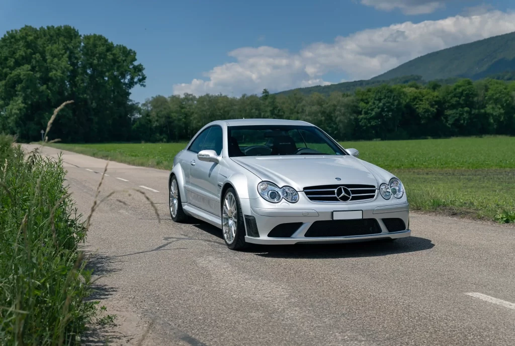 Roger Federer’s 2009 Mercedes-Benz CLK 63 AMG Black Series Coupé, auctioned for £145,000, is a rare 500bhp model with only 2,597 miles, once owned by the tennis legend.