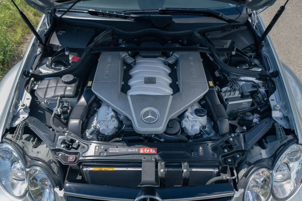 Roger Federer’s 2009 Mercedes-Benz CLK 63 AMG Black Series Coupé, auctioned for £145,000, is a rare 500bhp model with only 2,597 miles, once owned by the tennis legend.