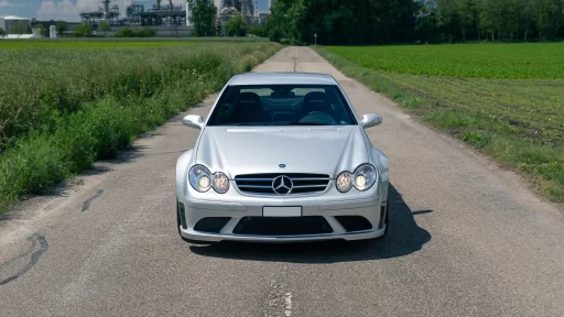 Roger Federer’s 2009 Mercedes-Benz CLK 63 AMG Black Series Coupé, auctioned for £145,000, is a rare 500bhp model with only 2,597 miles, once owned by the tennis legend.