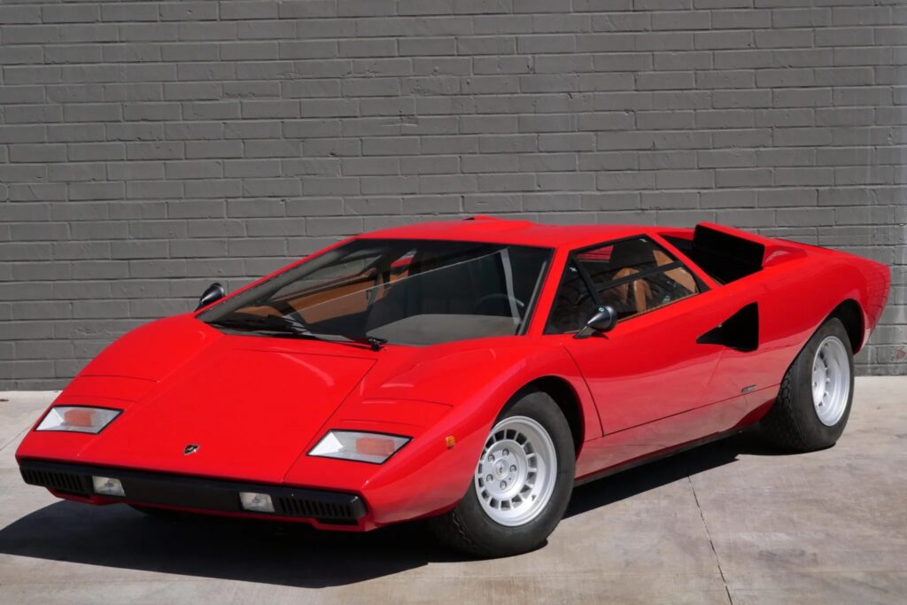 Sir Rod Stewart’s classic 1977 Lamborghini Countach LP400 Periscopio is for sale at £400,000. Own a piece of rock history with this rare, iconic 183mph supercar, now at auction.