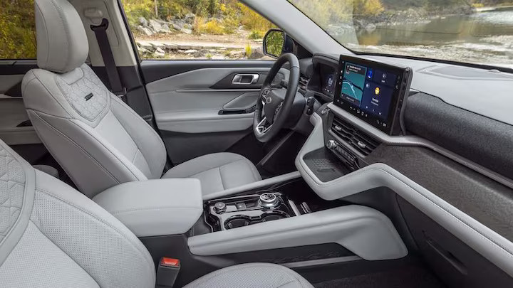 In 1990, Ford Explorer revolutionized family vehicles. Now, with major updates for 2025, the Explorer aims to reclaim the top spot among SUVs with improved interiors, technology, and performance.