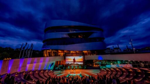 From 18 July to 18 August 2024, the Mercedes-Benz Museum will host “Urban Culture,” featuring a diverse lineup of music, dance, comedy, and performances on its open-air stage.