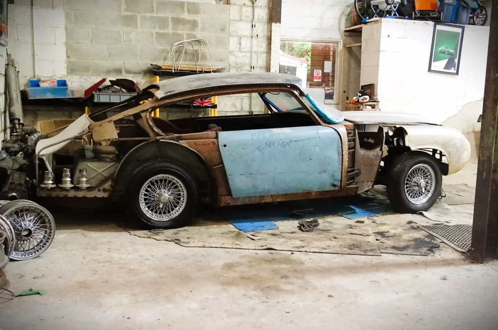 A vintage 1967 Aston Martin DB6, a stalled restoration project, is up for auction at £100,000. Despite corrosion, extensive welding is done. Auction on 24 July in Derbyshire.