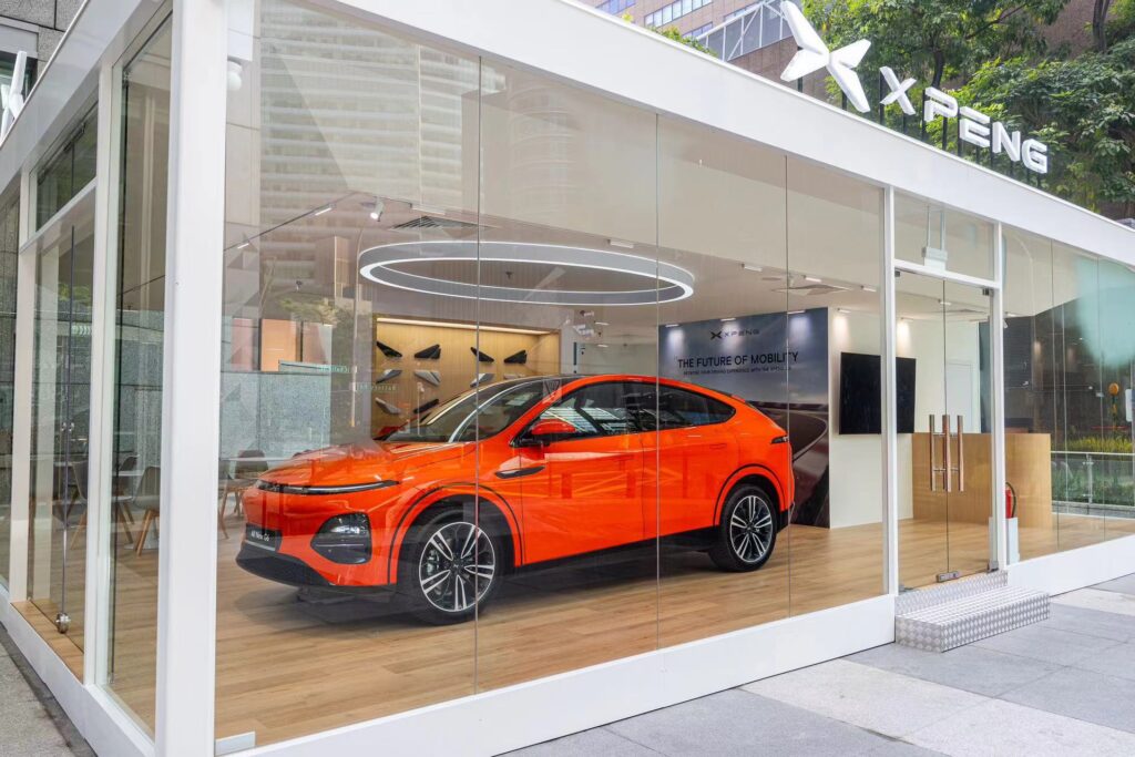 XPENG Motors debuts in Singapore with a pop-up showroom at UOB Plaza 2. Test drive the ultra-smart XPENG G6 and enjoy exclusive UOB customer offers worth over $10,000.