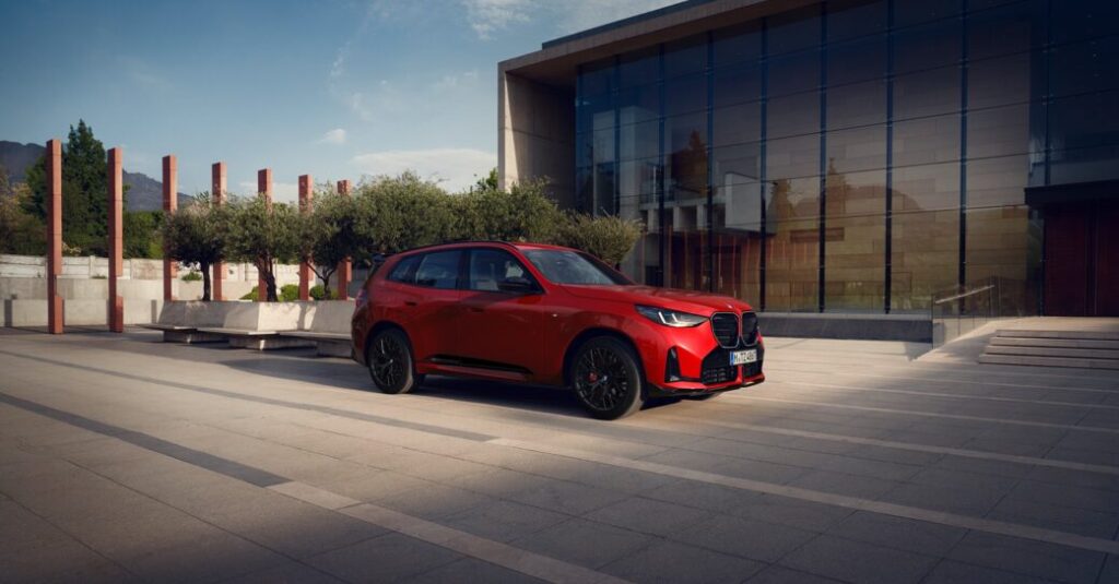 BMW introduces M Performance Parts for the new X3, enhancing its sporty design with premium carbon fiber accents, aerodynamic upgrades, and 22-inch alloy wheels for a dynamic driving experience.