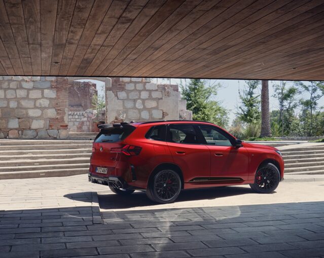 BMW introduces M Performance Parts for the new X3, enhancing its sporty design with premium carbon fiber accents, aerodynamic upgrades, and 22-inch alloy wheels for a dynamic driving experience.