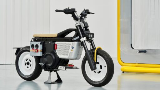 BMW Motorrad and VAGABUND introduce the BMW CE 02 x VAGABUND, an innovative eParkourer blending futuristic design with retro elements, perfect for urban environments.