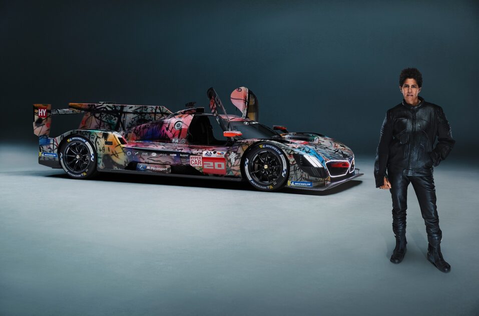 At Frieze Seoul 2024, BMW unveils Julie Mehretu's BMW Art Car #20 and a limited BMW i7 miniature edition by Heemin Chung and Alvaro Barrington, blending art and innovation.