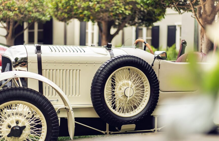 Bentley and Hedley Studios have launched customizable options for the 85% scale, fully electric Bentley Blower Jnr, allowing customers to personalize this road-legal tribute to the 1929 classic.