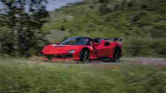 Fresh from his F1 debut, Ferrari Driver Academy’s Oliver Bearman takes the SF90 XX Spider for a thrilling test drive through the scenic roads of Emilia-Romagna.