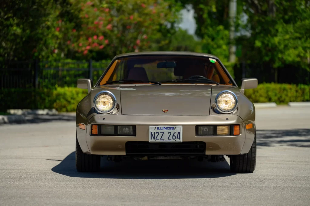 Own a piece of Hollywood history! The 1979 Porsche 928 from "Risky Business," driven by Tom Cruise, is up for auction with an estimated price of £1.4 million.