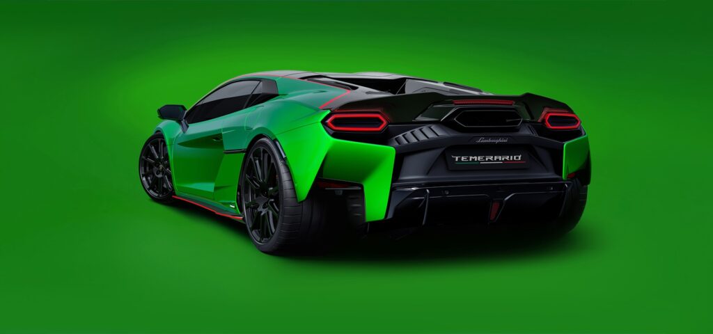 Lamborghini unveils the Temerario, a groundbreaking hybrid supercar with 920 CV, blending luxury with high-performance engineering for an exhilarating and sustainable driving experience.