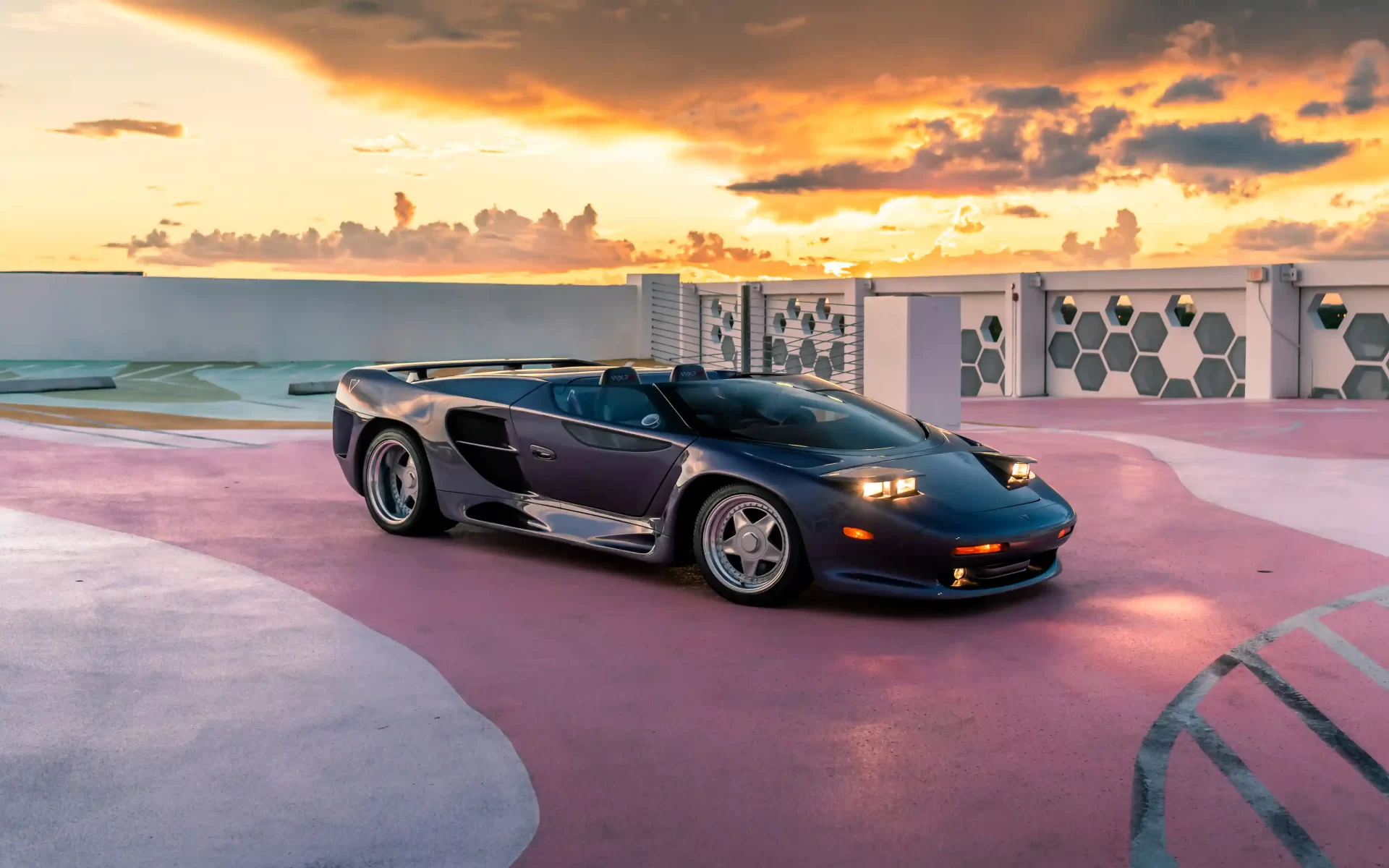 One-of-a-kind 1993 Vector Avtech WX-3R Roadster Prototype, the only open-top model ever made, set to auction for £1 million. A 625-hp supercar icon with a stunning design.