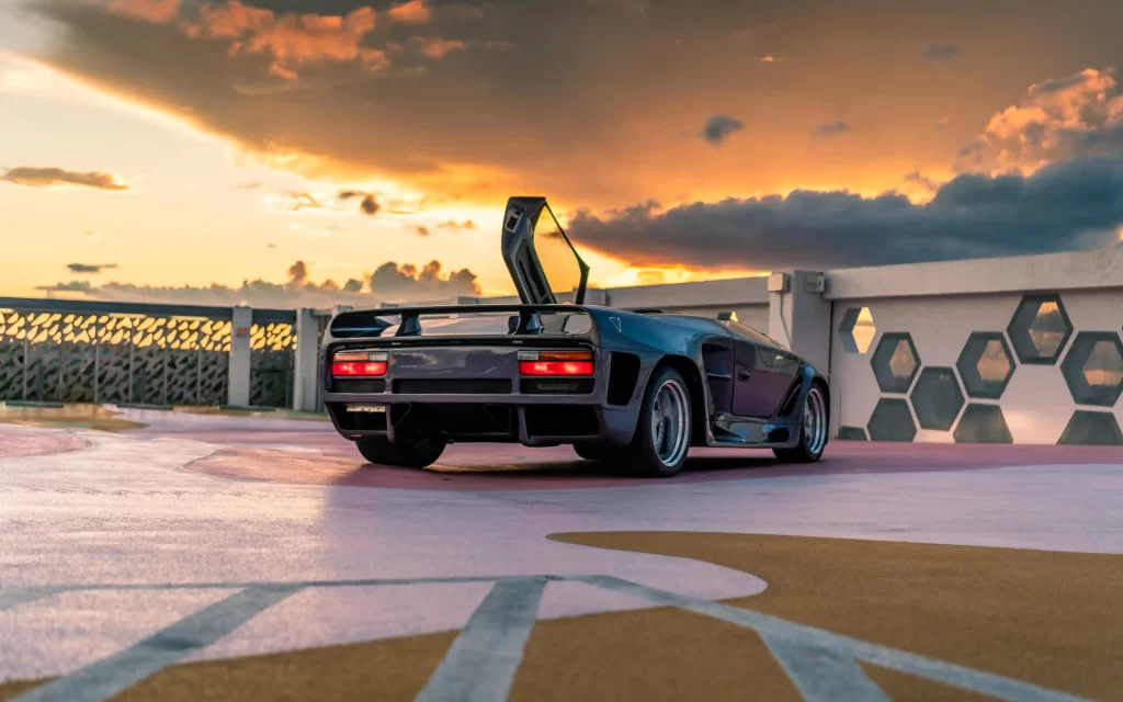 One-of-a-kind 1993 Vector Avtech WX-3R Roadster Prototype, the only open-top model ever made, set to auction for £1 million. A 625-hp supercar icon with a stunning design.