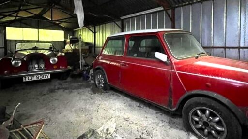 Urban explorer discovers an abandoned house near Reading with vintage cars, including a 1982 Morgan, left behind. The eerie find has stunned TikTok viewers.