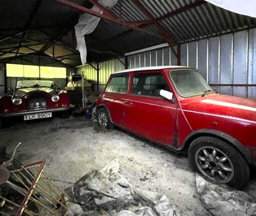 Urban explorer discovers an abandoned house near Reading with vintage cars, including a 1982 Morgan, left behind. The eerie find has stunned TikTok viewers.