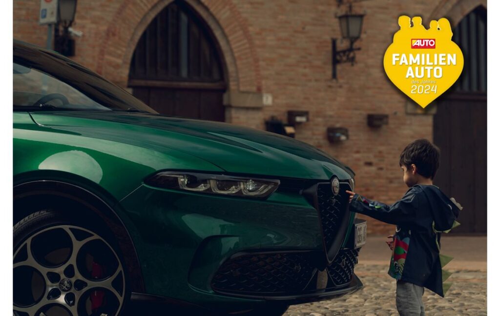 The Alfa Romeo Tonale secured two wins at the "Family Car of the Year" Awards, praised for its stylish design and practicality, topping the import category and overall rankings.