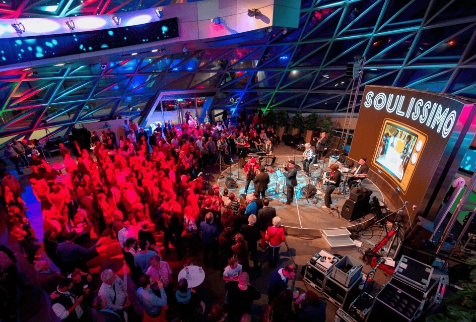 BMW Welt wraps up 2024 with concerts, award ceremonies, and interactive exhibits before closing for renovations in January 2025, offering visitors memorable experiences and digital innovations.