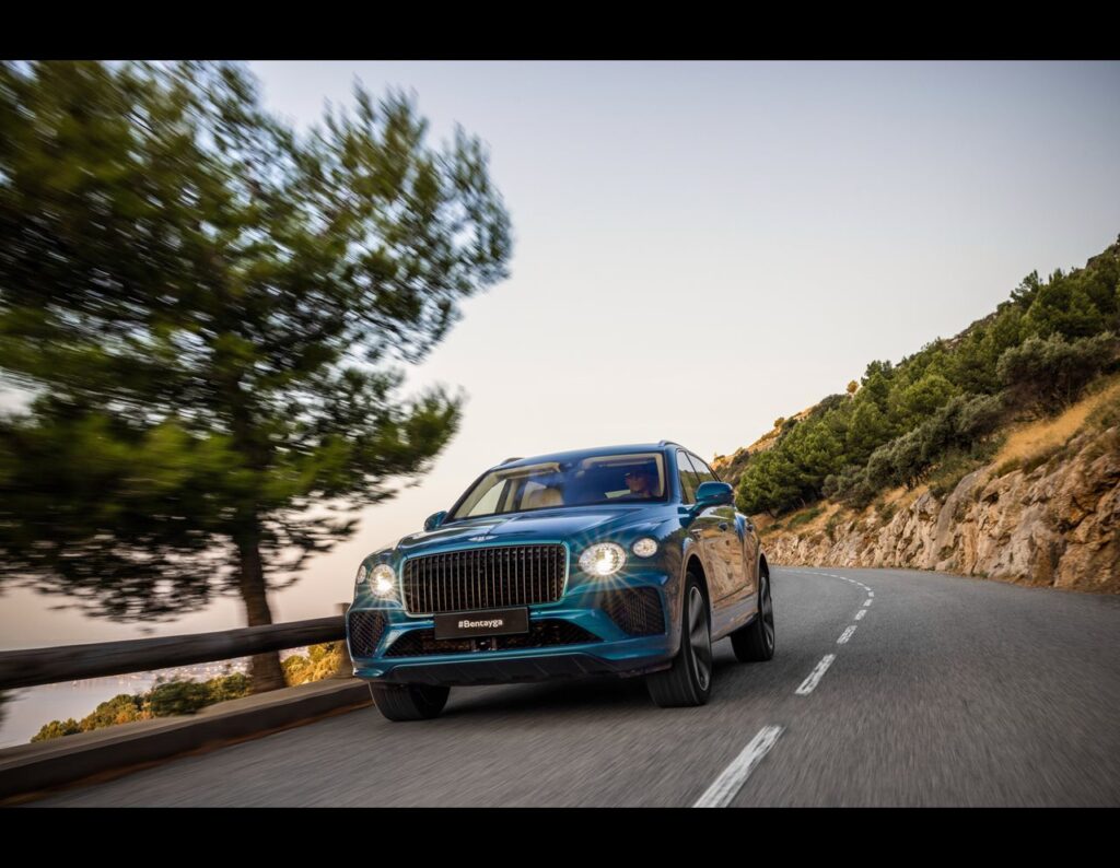 Bentley introduces the Bentayga EWB Azure Riviera Collection, a bespoke model inspired by the elegance and tranquility of luxury yachting, featuring exclusive design and craftsmanship.