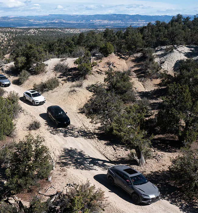 Lamborghini’s Esperienza Avventura took Urus S owners on a thrilling 200-mile adventure through Zion National Park, combining off-road excitement with luxurious accommodations.