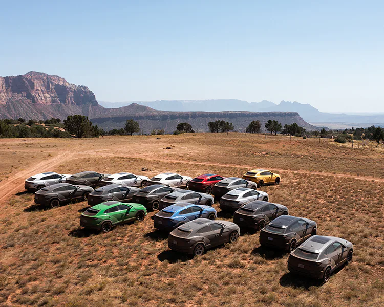 Lamborghini’s Esperienza Avventura took Urus S owners on a thrilling 200-mile adventure through Zion National Park, combining off-road excitement with luxurious accommodations.