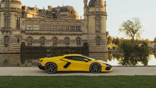 At the 2024 Chantilly Arts & Élégance, Lamborghini celebrated its heritage and future by showcasing iconic models, including the 1974 Countach LP400 and hybrid innovations like the Urus SE.