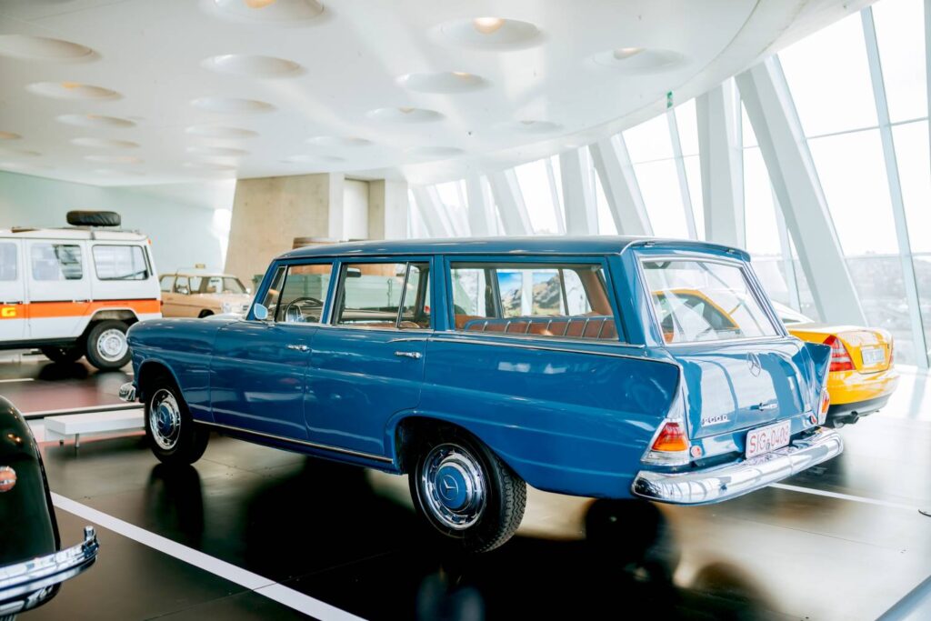 The Mercedes-Benz 200 D Universal, a rare 1960s estate car, combined elegance with practicality, offering ample load space, luxury interiors, and advanced safety features.