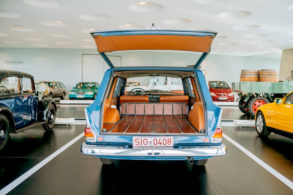 The Mercedes-Benz 200 D Universal, a rare 1960s estate car, combined elegance with practicality, offering ample load space, luxury interiors, and advanced safety features.