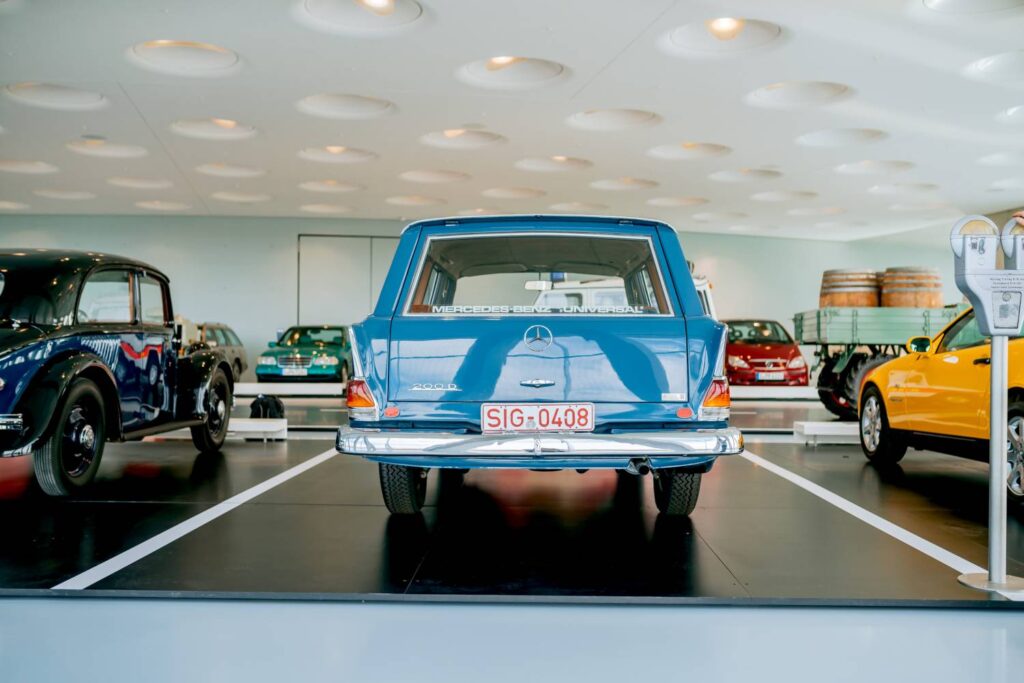 The Mercedes-Benz 200 D Universal, a rare 1960s estate car, combined elegance with practicality, offering ample load space, luxury interiors, and advanced safety features.