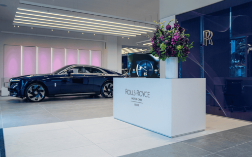 Rolls-Royce Motor Cars Leeds unveils its largest showroom in Europe, blending modern luxury with Yorkshire heritage. Explore bespoke craftsmanship and an immersive client experience.