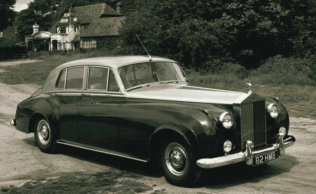 The 1955 Rolls-Royce Silver Cloud revolutionized luxury car design with modern styling, advanced engineering, and bespoke craftsmanship, marking a pivotal moment in the marque’s history.