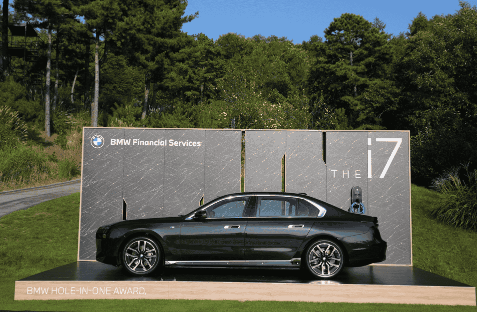 The BMW Ladies Championship at Seowon Valley offers players a chance to win a BMW i5 or i7 with a hole-in-one, while competing for ranking points and a $2.2 million prize fund.