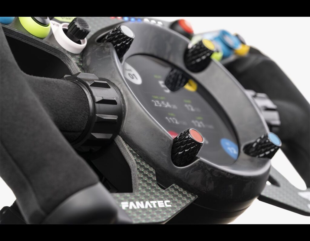 Fanatec unveils the Bentley GT3 steering wheel for sim racing, inspired by Bentley’s Pikes Peak GT3 car, featuring a self-levelling touchscreen, luxury design, and precision controls.